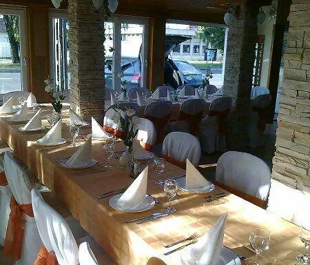 Alojamento de Acomodação e Pequeno-almoço Bundics Lenti