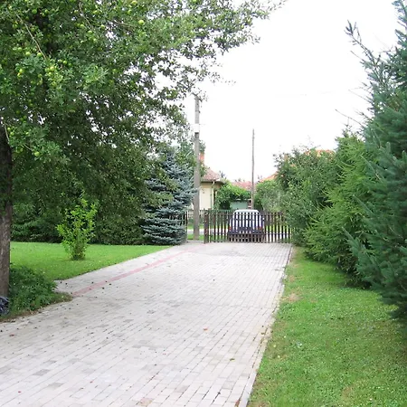 Alojamento de Acomodação e Pequeno-almoço Bundics