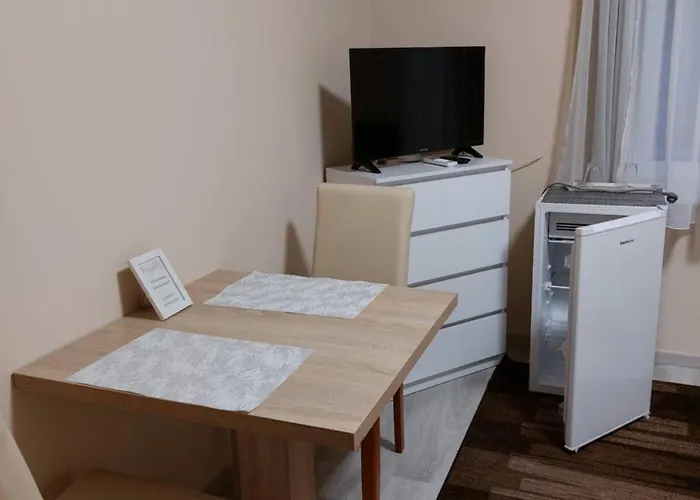 Bundics Vendeghazak 3* Lenti