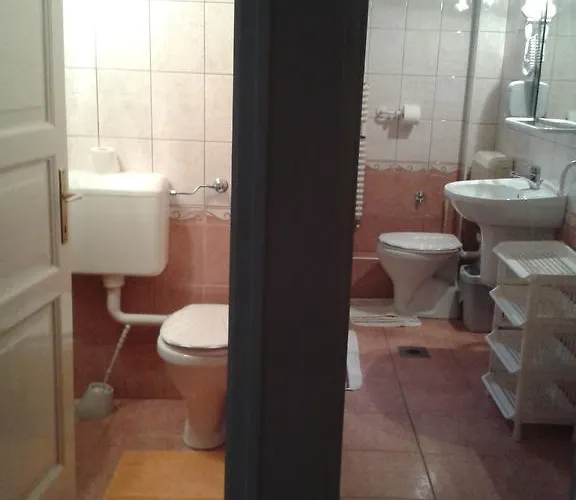 Bed & Breakfast Bundics Vendeghazak 3*