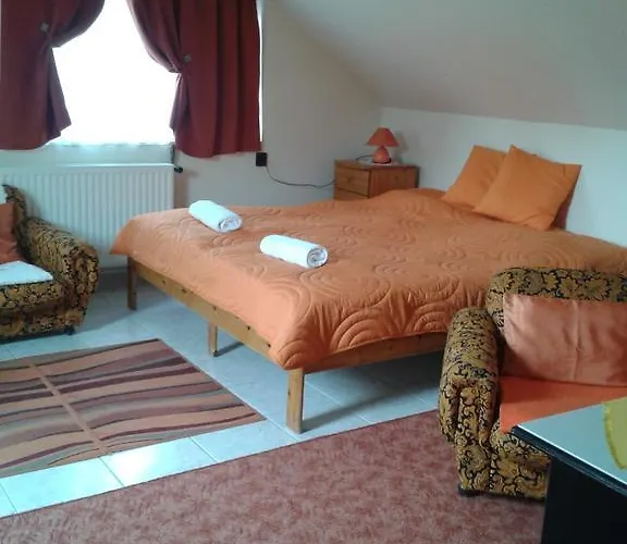Bed & Breakfast Bundics Vendeghazak 3*