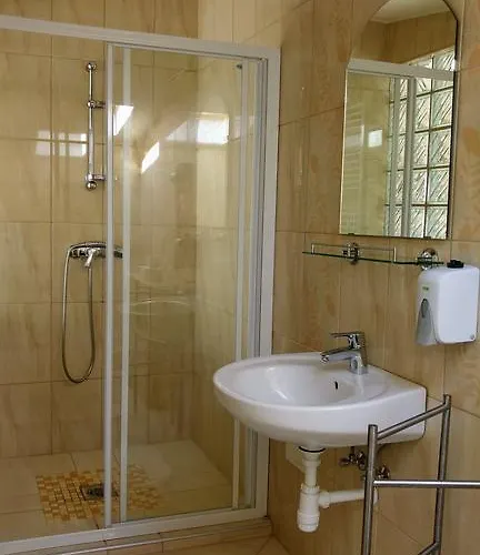 Bundics Vendeghazak 3* Lenti